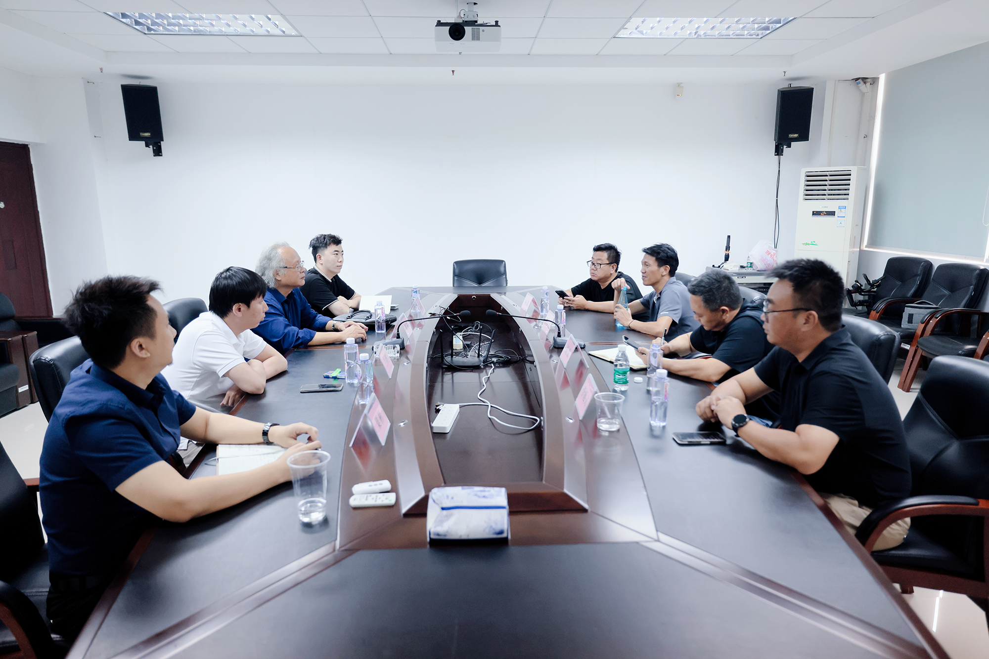 云南德宏州考察团到访广西海酩威 云南德宏州考察团到访广西海酩威